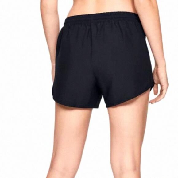 🌹 SALE 🌹 Under Armour Women's Speed Stride Shorts 001 1290872 Size Black - Picture 2 of 6